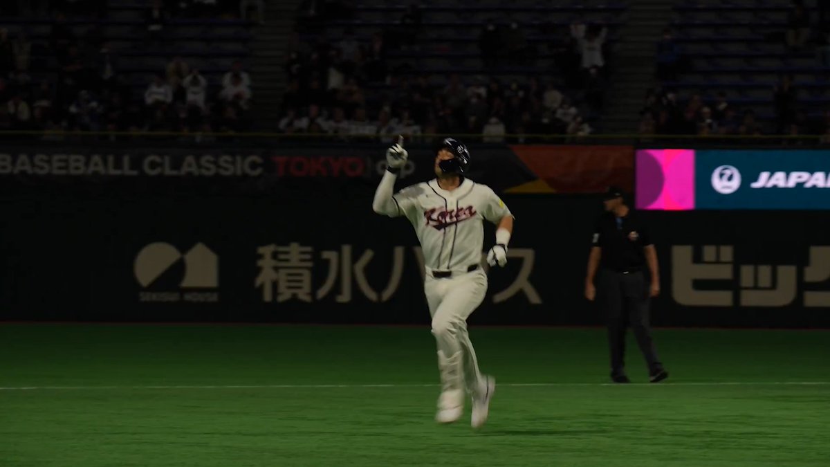 Shay Whitcomb adds on for Team Korea! #WorldBaseballClassic
