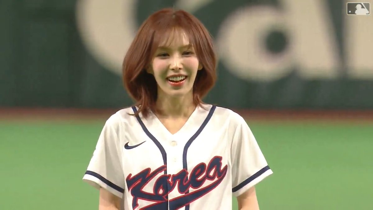 K-Pop과 한국 대표팀의 만남🎶 레드벨벳의 웬디가 첫 경기 시구자로 나섰습니다. 🤩 #WENDY #REDVELVET #웬디 #레드벨벳️ #WorldBaseballClassic
