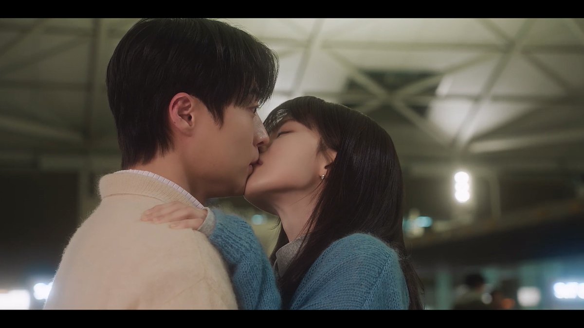 The lack of chemistry when they finally got together, just INSANE 😭😭😭 #OurUniverse #OurUniverseEp10