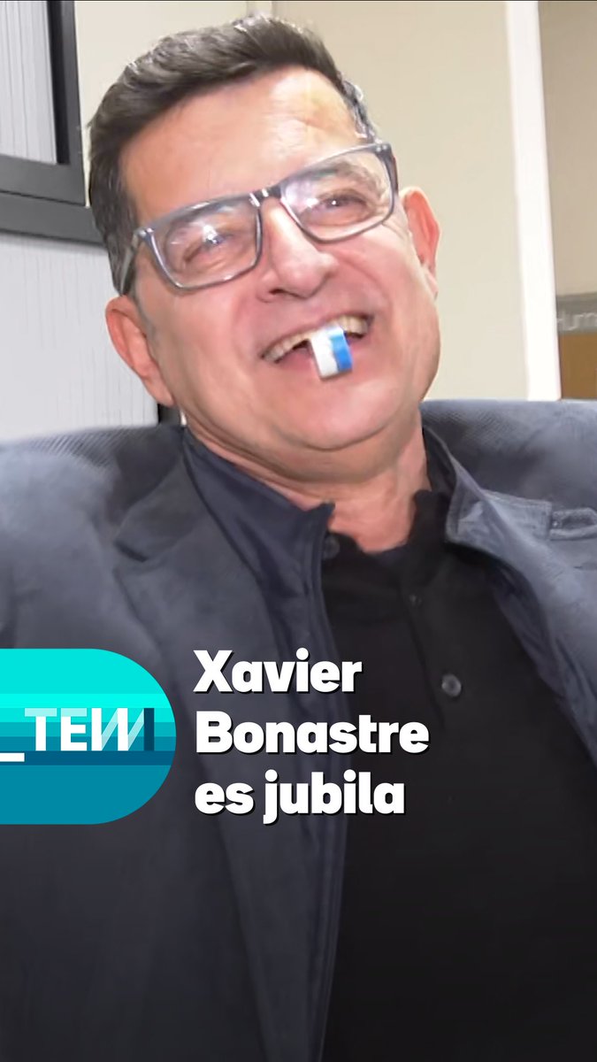 Xavier Bonastre: "42 anys són molts anys i d'un dia per l'altre deixes de fer-ho." 🥳 Una de les cares més reconegudes dels Esports de TV3, la veu del tennis, es jubila després de més de 40 anys de carrera. #TotEsMou3Cat ha estat present a l'homenatge que li han fet els companys i excompanys de redacció.