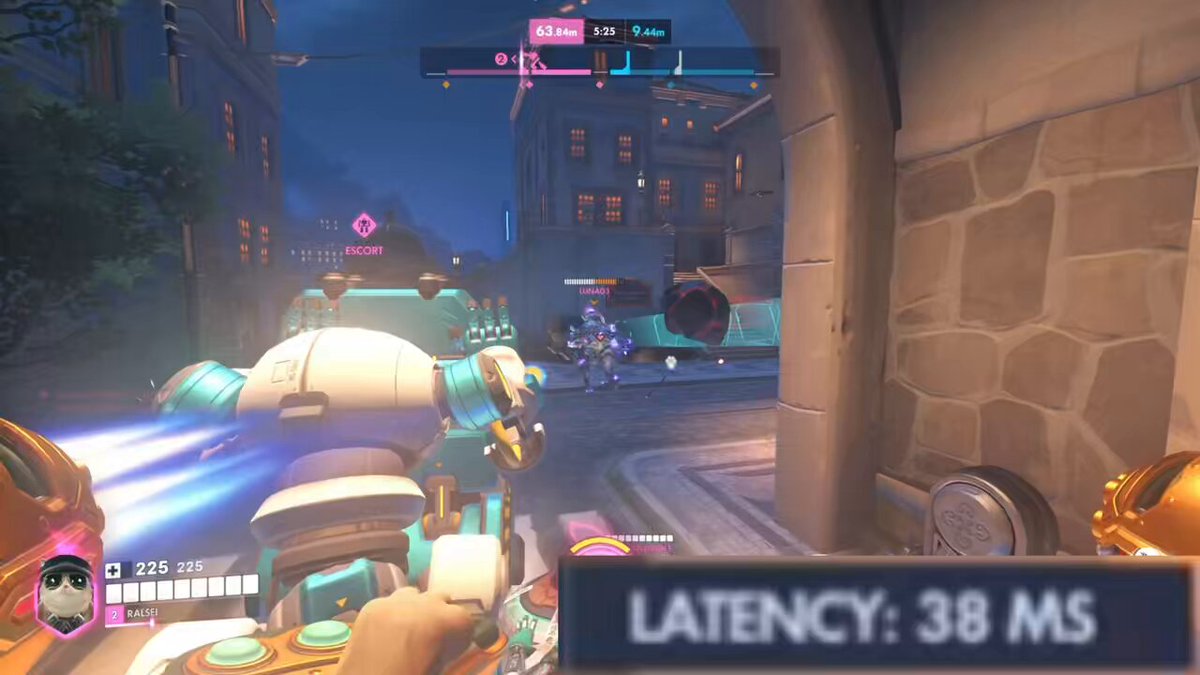 anyone else experience the ping spikes that take over ur whole body and force u to walk in a straight line and die