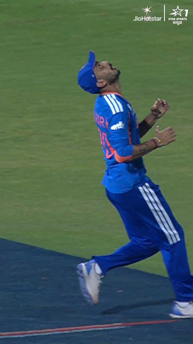 AXAR PATEL COVERED 24M TO TAKE THAT STUNNER. 🥶🇮🇳