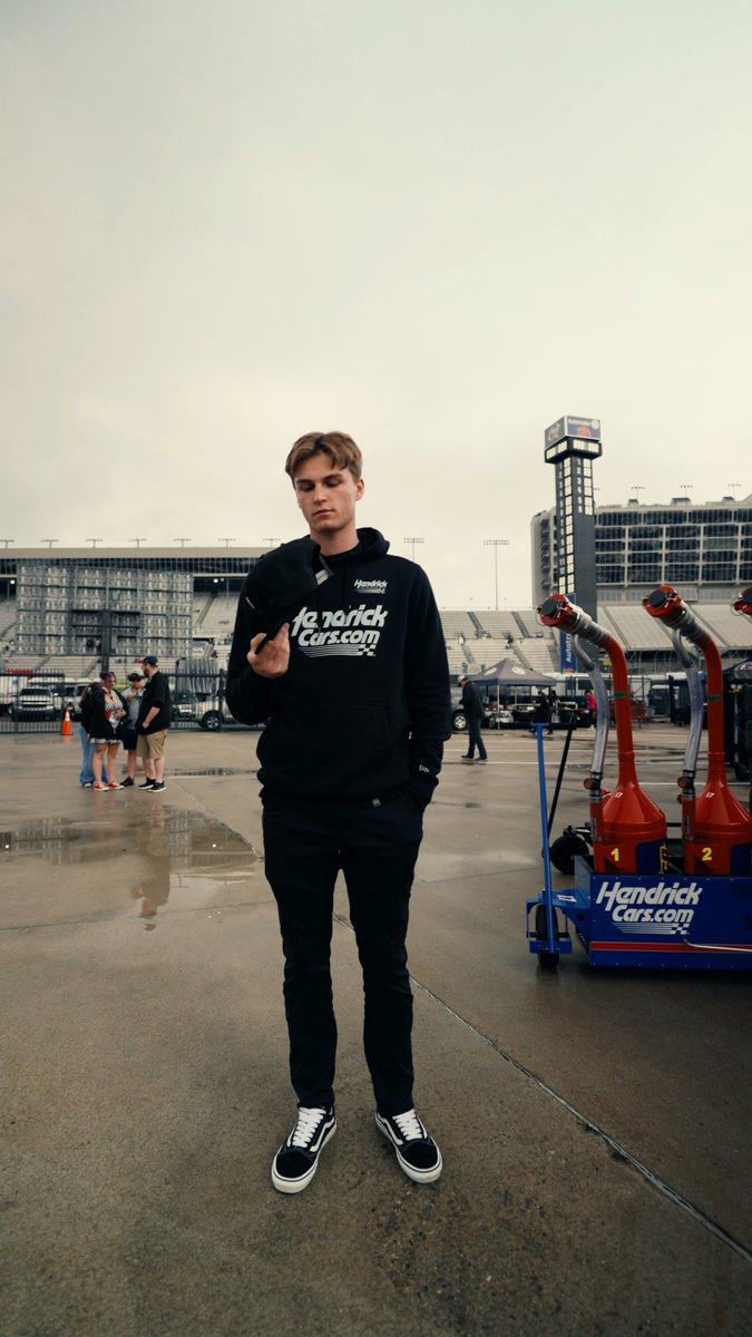 A new driver hat is now available. 👀 Make sure to pick up Corey Day's black Hendrick Automotive Group look at the Hendrick Motorsports trackside merch haulers.