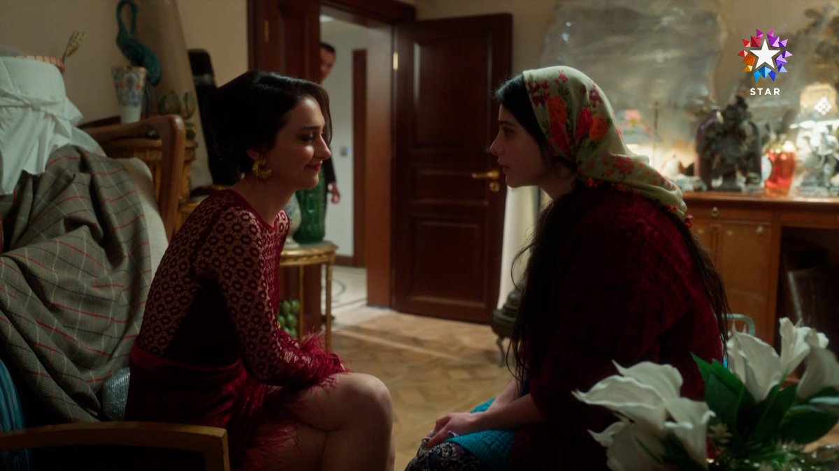 Selin’in hikayesi beni mahvetti. O da Dicle gibi yaralı ve yalnızmış. Dicle &amp; Selin arkadaşlığı favorim artık. 😍 #SevdiğimSensin