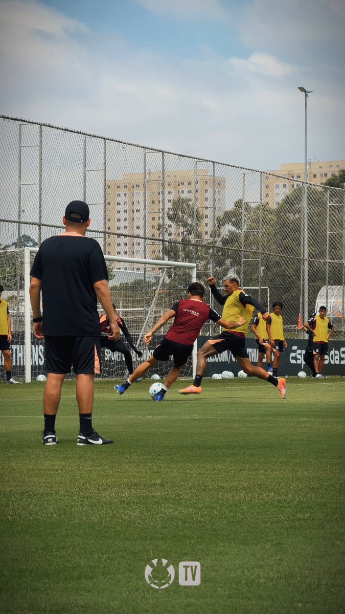 Na manhã de hoje, o Corinthians também treinou finalizações. 🎯 #VaiCorinthians