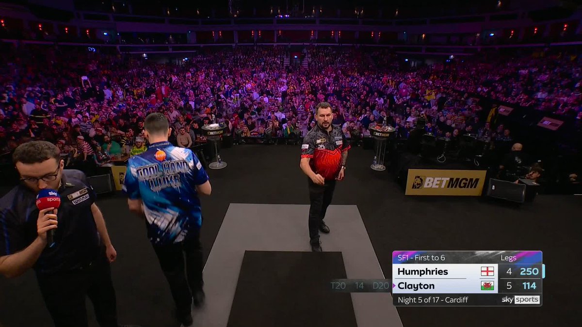 CLAYTON INTO THE FINAL 🙌 That is another massive win in the 2026 BetMGM Premier League for Jonny Clayton, beating Luke Humphries 6-4 to reach the final! Live Scores &amp; Streaming 📲