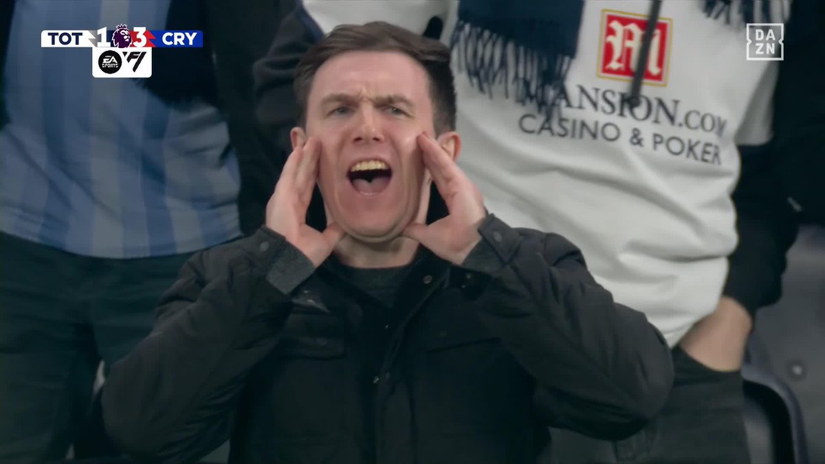 Una imagen vale más que mil palabras La de los aficionados del Tottenham tras cinco derrotas seguidas... Y A 1 PUNTO DEL DESCENSO 👀 #PremierLeagueDAZN ⚽ 🏴󠁧󠁢󠁥󠁮󠁧󠁿