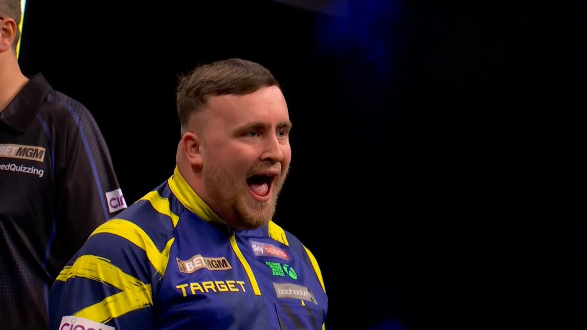 Luke Littler with a Price-esque roar! 🦁