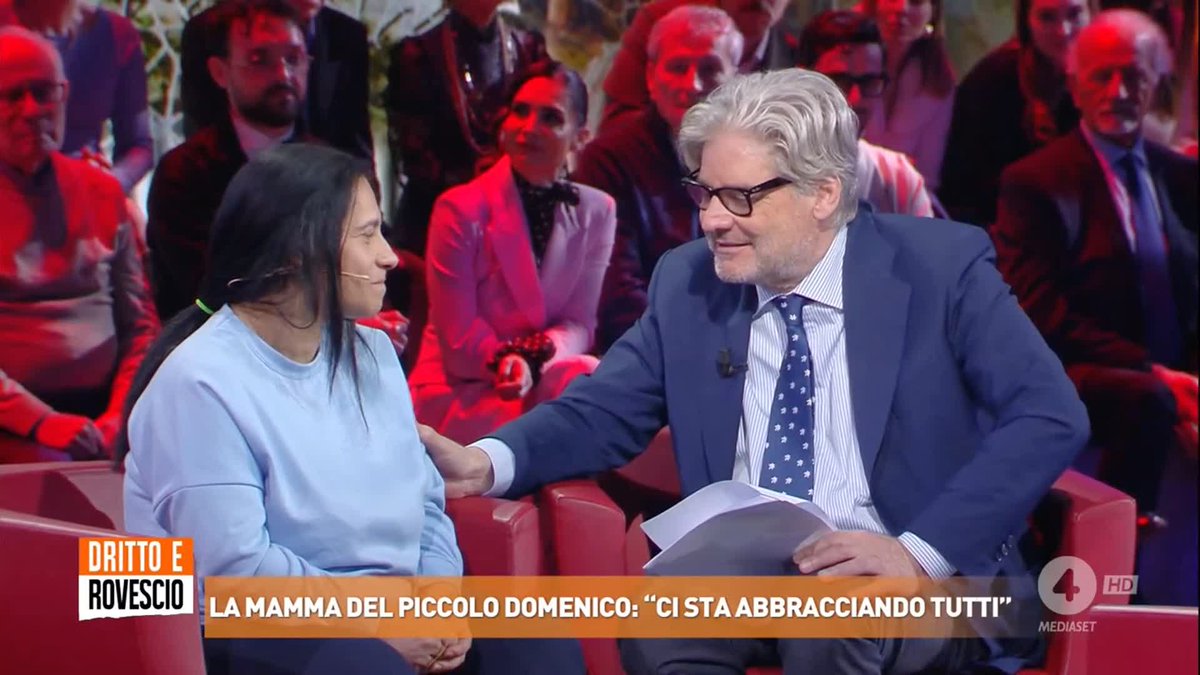 "Prenderò tutte le cose che hanno regalato a Domenico e le darò sia in beneficenza che alla fondazione a lui dedicata" Patrizia Mercolino, mamma del piccolo Domenico, il bimbo morto in seguito al trapianto di un cuore danneggiato all'ospedale Monaldi di #Napoli. #drittoerovescio