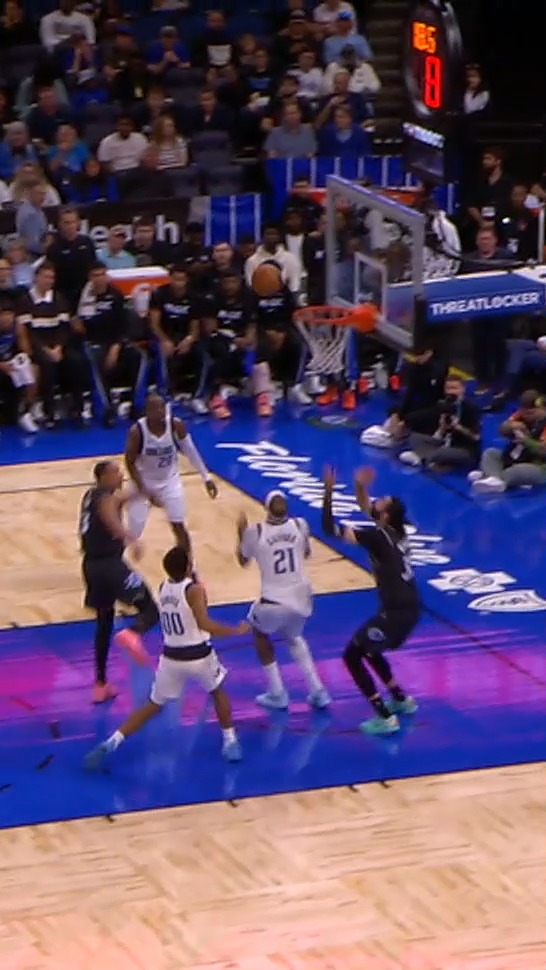 Desmond Bane 🤝 Goga Bitadze
