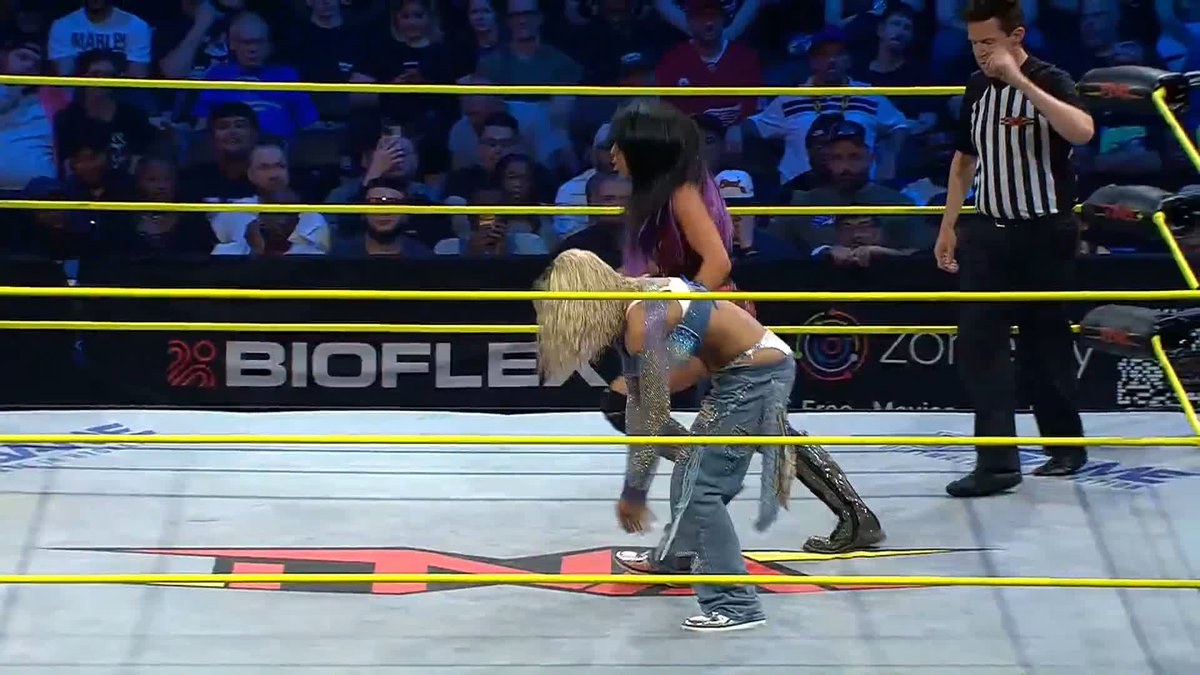 SOMEHOW Mara Sadé kicks out of a Canadian Destroyer from Elayna Black! #TNAiMPACT