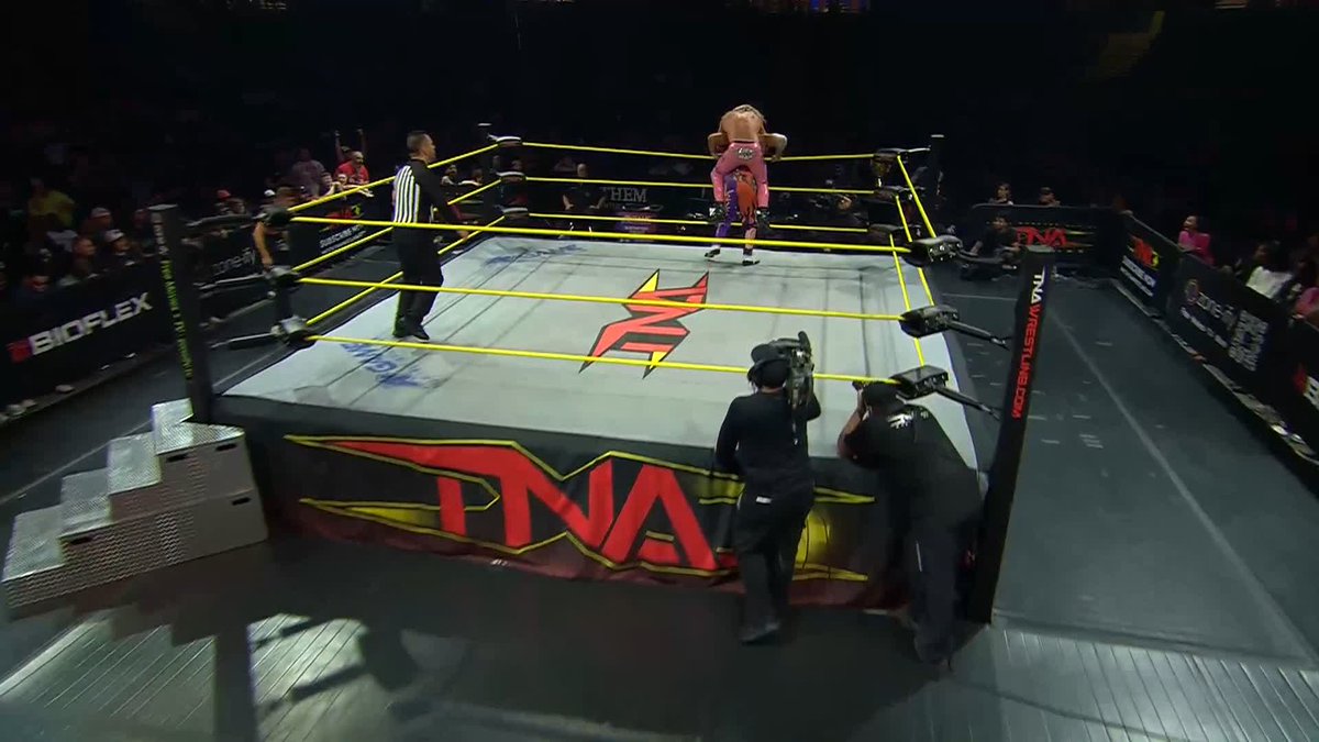 HUGE Blue Thunder Bomb from the Youngest in Charge! LEON SLATER #TNAiMPACT