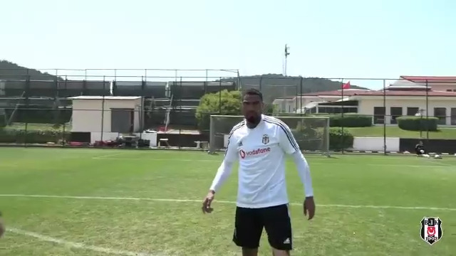 🇬🇭 Kevin Prince Boateng is 39 years old today. Throwback to this ridiculous goal he scored in training for Besiktas🔥⚽️
