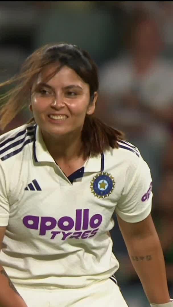 Sayali Satghare gets an extraordinary amount of movement for her first Test wicket 😱 #AUSvIND