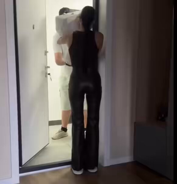 Alt tarafı bir çiçek seni ne kadar mutlu edebilir ki dediklerinde