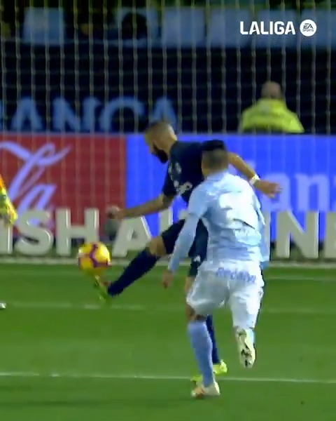 A Benzema se le caía la clase hasta de los bolsillos. Este control para marcar en Balaídos fue un escándalo 😮‍💨🪄