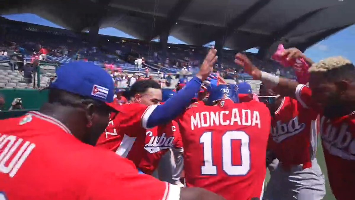 Yoán Moncada adds on for Team Cuba with a two-run homer! #WorldBaseballClassic