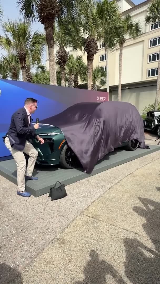 BMW is celebrating the end of production for the X7-based Alpina XB7 SUV with a run of 120 Manufaktur special editions. All wear special badging and other high-end details, and come with a pair of color-matched leather weekender bags. Pricing is set at $181,550 and the Alpina XB7 Manufaktur will be available in fall 2026.