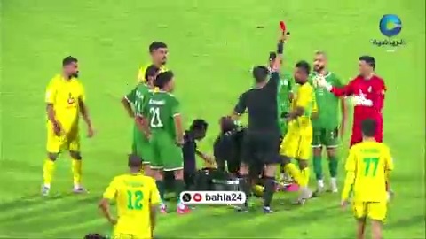 |🎦||🎦| 🎥 #حالة_تحكيمية لقطة طرد سليم الشبيبي لاعب نادي صحار في مباراة فريقه مع نادي السيب في الجولة السادسة عشر من #دوري_جندال 2025-2026م bahla24 |🎦||🎦| #صحار_السيب | #السيب_صحار