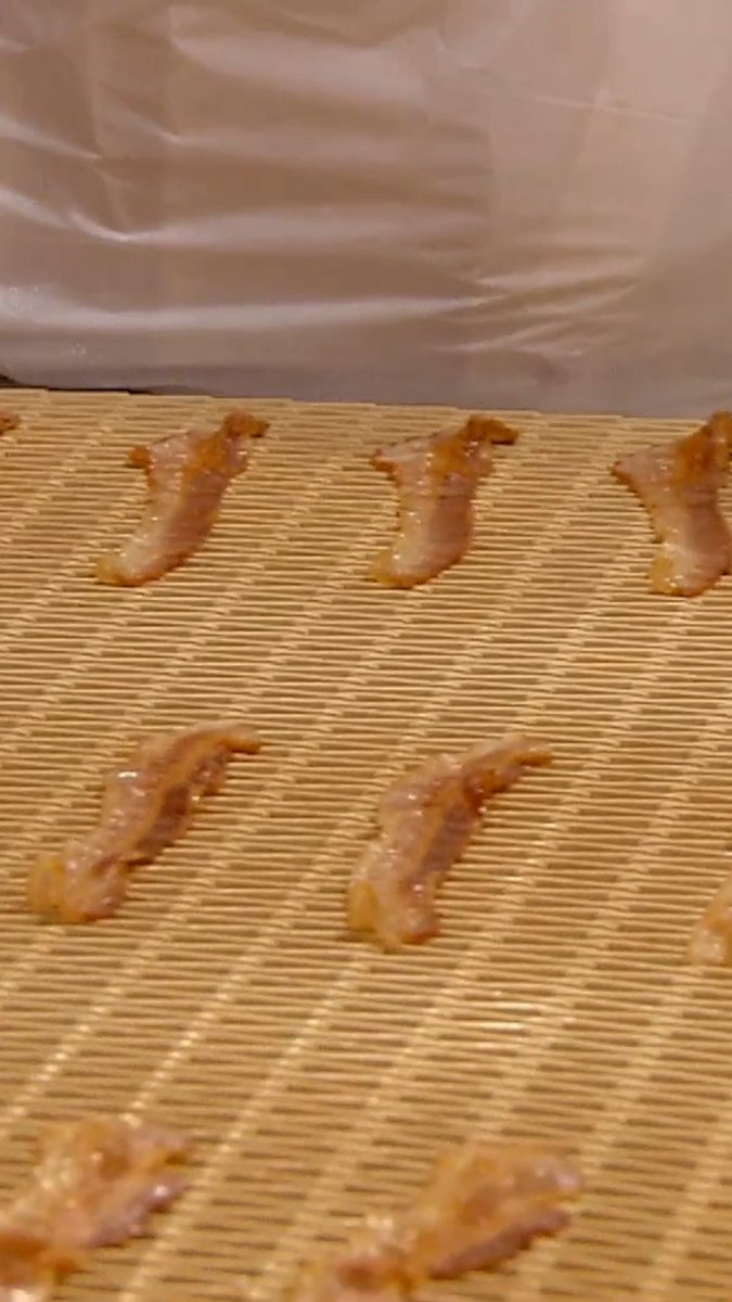 How bacon is packaged 🥓 #HowItsMade #bacon