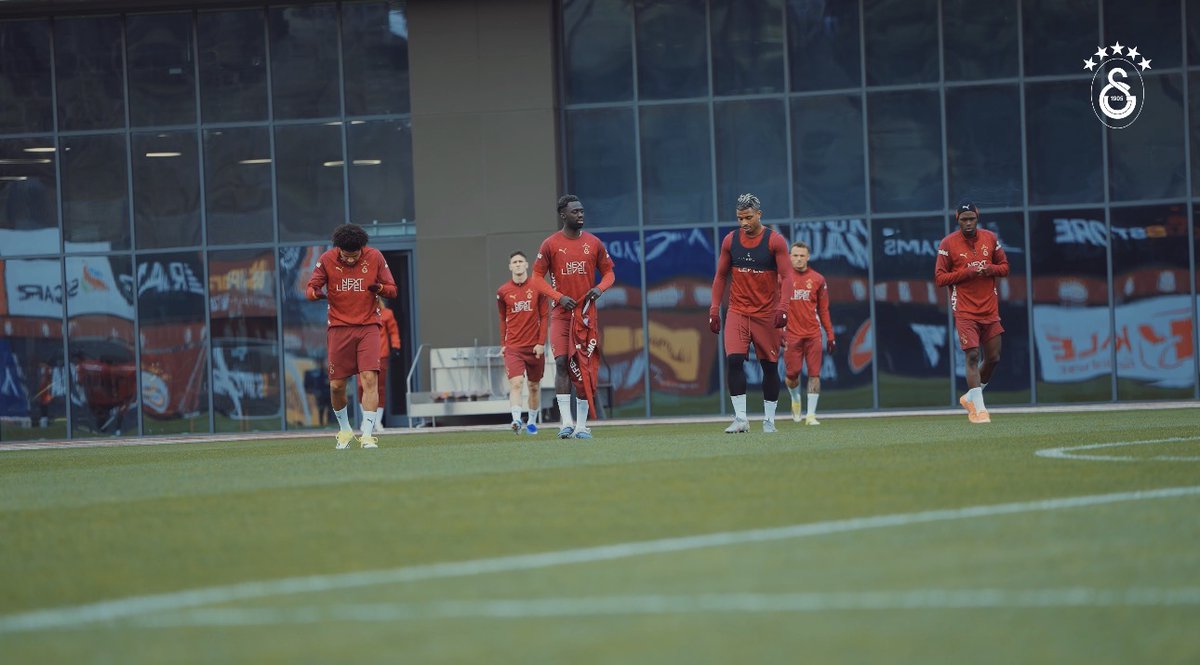 #BugünGünlerdenGALATASARAY 💪 🏆 Trendyol Süper Lig 2025-2026 Mehmet Ali Yılmaz Sezonu 🗓️ 25. Hafta ⚽ Beşiktaş 📆 07.03.2026 ⏰ 20.00 🏟️ Tüpraş Stadyumu 📲 #BJKvGS