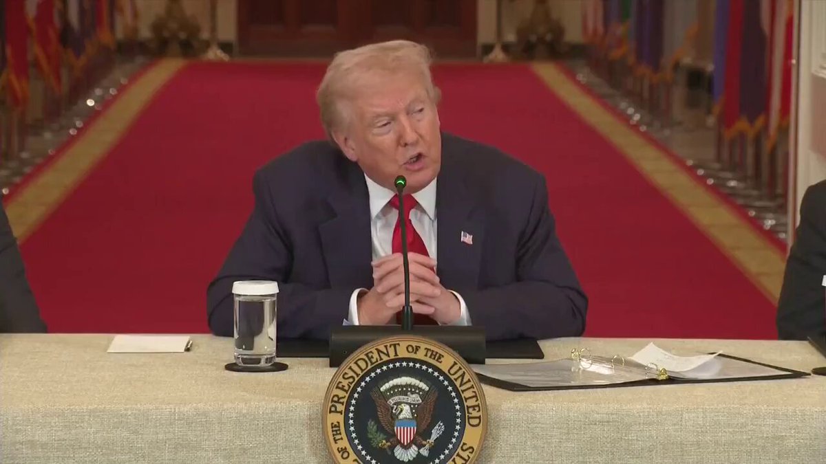 [ 🇺🇸 ÉTATS‑UNIS ] 🔸 Donald Trump s’en prend à la Cour suprême, déclarant qu’elle « devrait avoir honte d’elle‑même », dans des propos prononcés sur un ton énervé.
