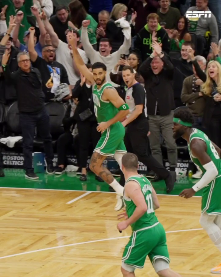 Jayson Tatum. Cinema.