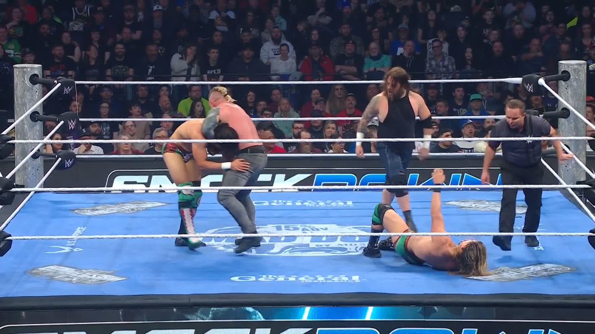 With some help from Tonga Loa and Tama Tonga, Los Garza advances!