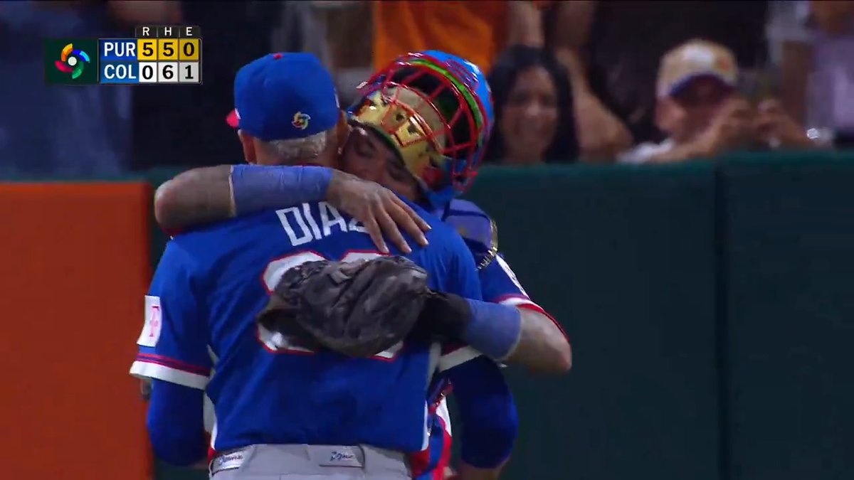 Edwin secures the win for Team Puerto Rico!