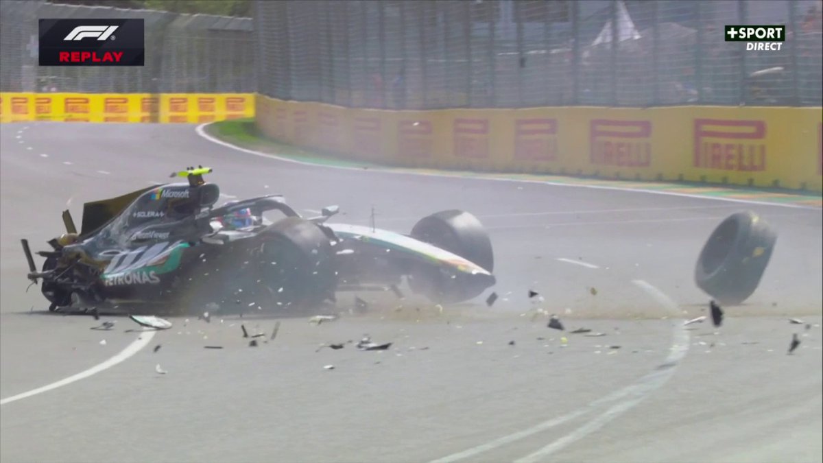 GROS CRASH POUR ANTONELLI 💥 Le pilote Mercedes perd le contrôle en sortie du 1er virage lors de la FP3. Énormément de réparations en vue des qualifications 😮 #AusGP #F1