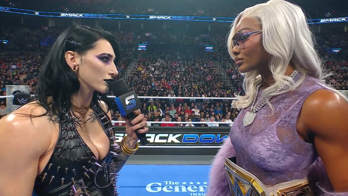 .RheaRipley_WWE isn't holding back 😳
