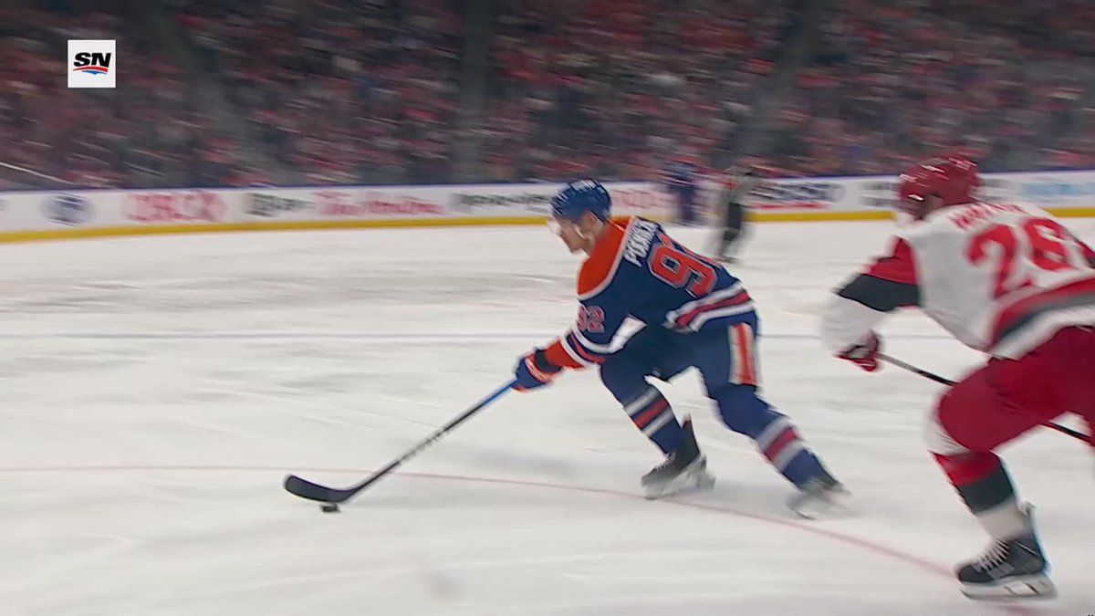 Podz picks a corner 📐 #LetsGoOilers