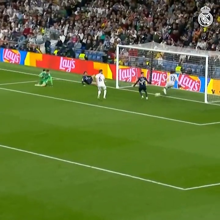 Ayer, alguien del staff de Guardiola vio el partido del Madrid. Cuando acabó, levantó el teléfono, le llamó y simplemente le dijo: “Pep, lo siento, ha vuelto”