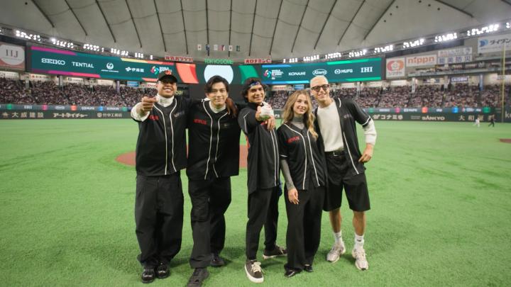 海色のグローブで、いざBaseball time⚾️ #WBC #WBC始球式 #ONEPIECE #実写のワンピ #ネトフリワンピ