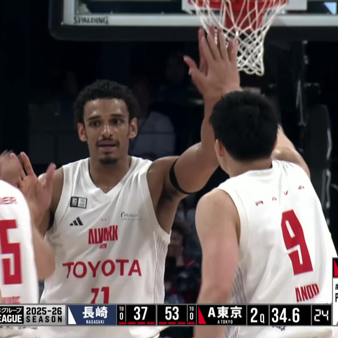 𝐇𝐀𝐋𝐅 アルバルク東京 53-39 長崎ヴェルカ アグレッシブなアタックと長崎を30点台に抑える堅いディフェンスでリードを作る。何度か相手に流れが傾きそうな場面もあったが、しっかり引き戻し14点リードで後半へ 📡バスケットLIVE 配信 #アルバルク東京 #GRITUP