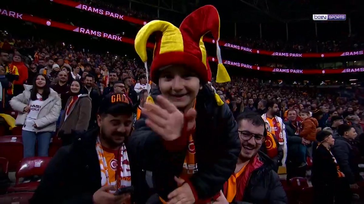 ⚫⚪ #BJKvGS 🟡🔴 ⚽ Galatasaray, dev derbiye hazır! Galatasaray SK 📺 Dev derbinin heyecanı, tüm coşkusuyla sadece #beINSPORTS'ta!