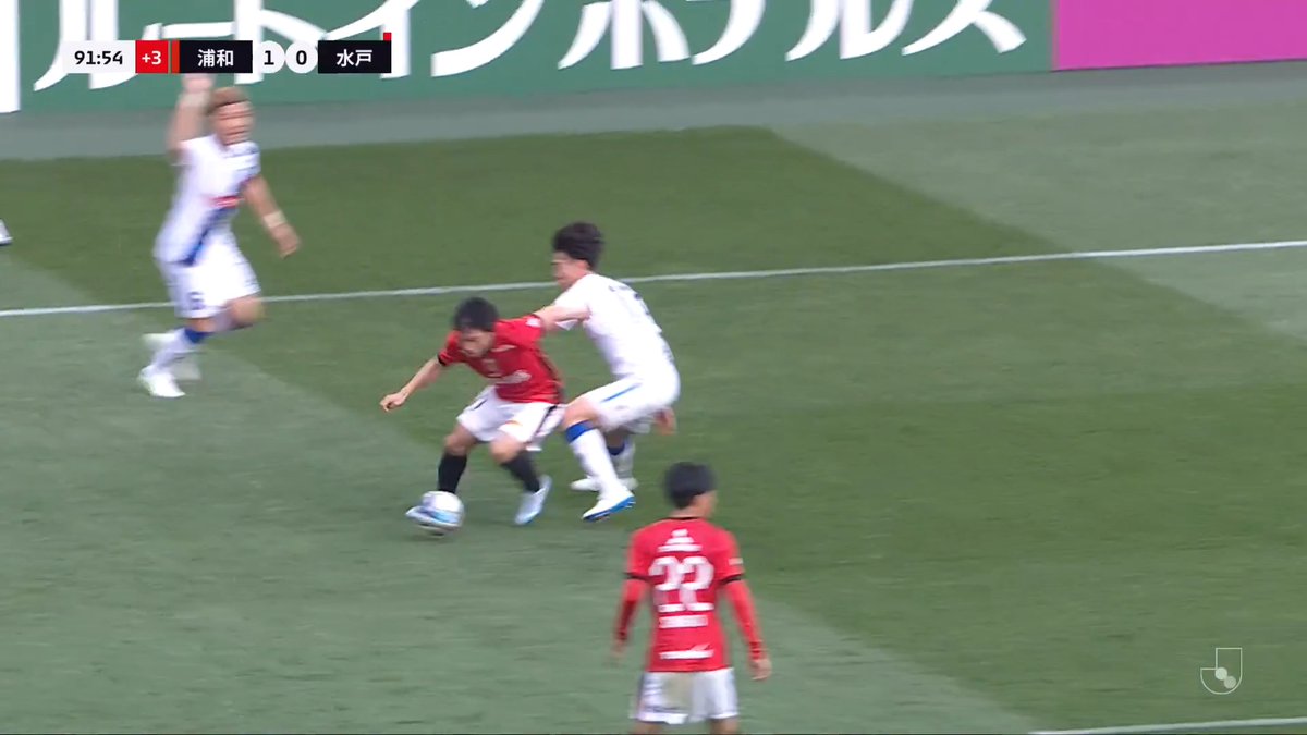 背負った状態から一瞬で局面を打開❗️ #中島翔哉 が見事な個人技でビッグチャンスを生み出す👏👏👏 #UrawaRedDiamonds #urawareds #浦和レッズ #matchplayback #WeareREDS #Jリーグ #サッカー
