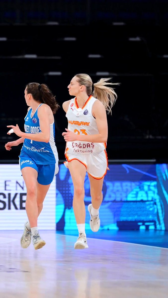 Perfect release. Perfect rotation. Perfect reaction to top it off. #EuroLeagueWomen x Marine Johannès