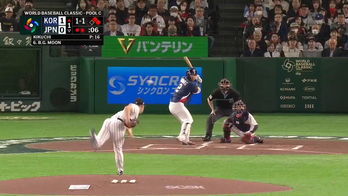 Team Korea is clicking early! It's a 3-run first inning vs. Team Japan #WorldBaseballClassic