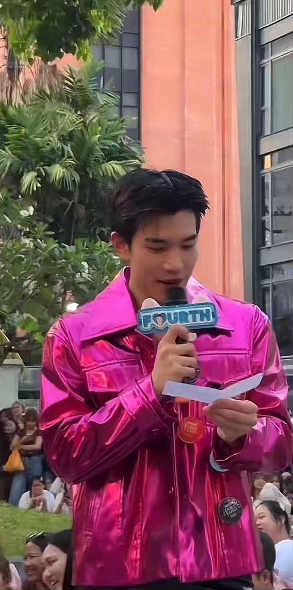 ถ้าวันเกิดมีเวลาว่าง อยากทำอะไร ฟ: ปีนี้เค้าไม่ให้จัดงานวันเกิด เดี๋ยวไปทำบุญด้วยกันละกัน ฟค: ชาติหน้าจะได้เจอกันไหม ฟ: ผมก้อยากเจอพี่ แต่ก้ตอบพี่ไม่ได้ แต่ก็ขอให้เราได้เจอกัน ทุกคนเลย ขอให้ชาติหน้ามีจริง มาเจอกัน แต่เป็นแบบคนนะ BARISTA FOURTH X DOLCE GUSTO #DolceGustoxFourth