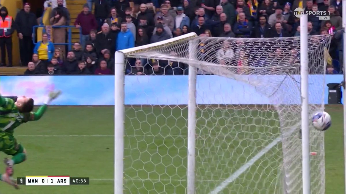 Noni Madueke breaks the deadlock with a brilliant finish 🎯 📺 TNT Sports & discovery+ UK