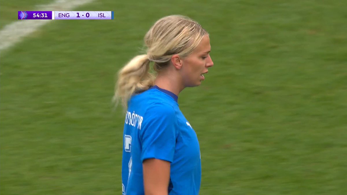 A proud moment for Hermann Hreiðarsson 🇮🇸 His daughter, Ída Marín Hermannsdóttir, is on the pitch winning her third cap for Iceland today 👏