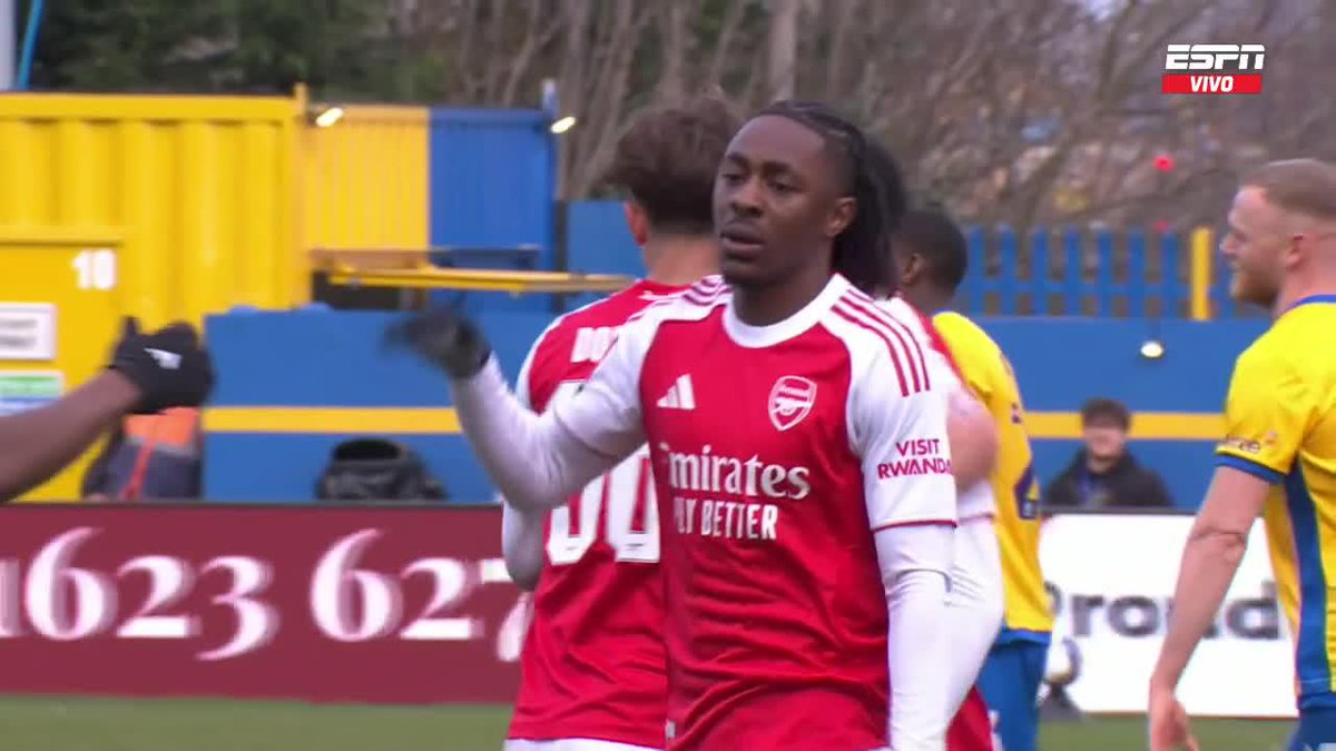 🚀🏴󠁧󠁢󠁥󠁮󠁧󠁿 Eze y un MISILAZO fenomenal para poner en ventaja nuevamente al Arsenal vs Mansfield.