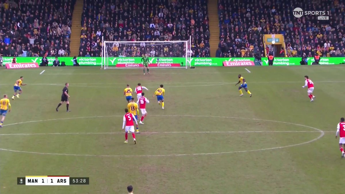 Max Dowman just glides across the pitch 😮‍💨 📺 TNT Sports &amp; discovery+ UK