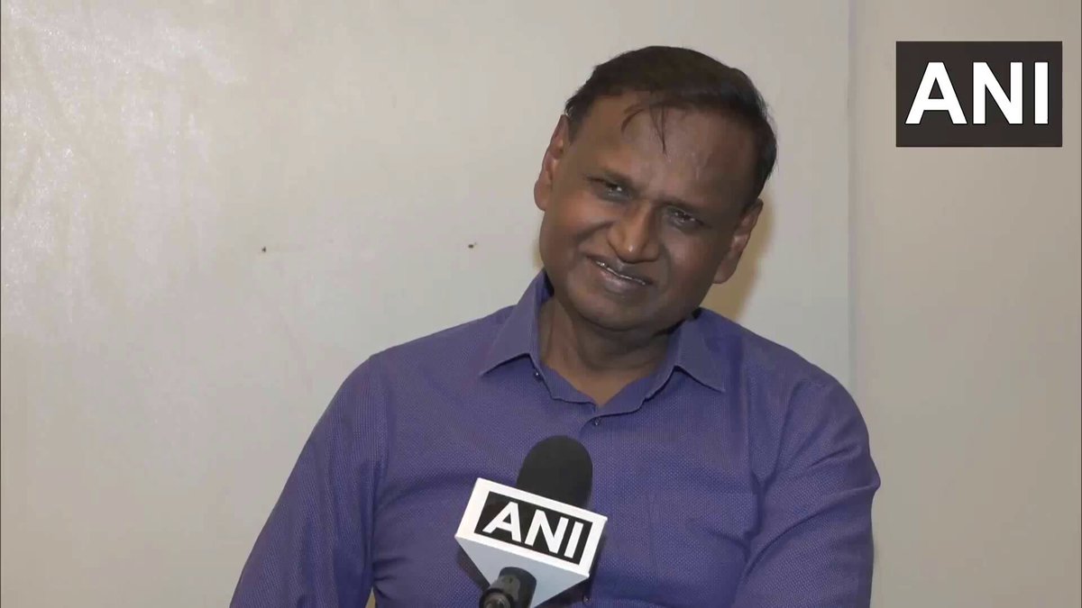 #WATCH | Delhi: On President Droupadi Murmu's statement, Congress leader Udit Raj says, "...She wasn't invited to the inauguration of the new Parliament building or the Ram Temple. So, what respect did the government that appointed her give her? She's being insulted there...If she was insulted, it was wrong...she should have been invited at least to the inauguration of the new Parliament building. Didn't she think about the insult at that time?"