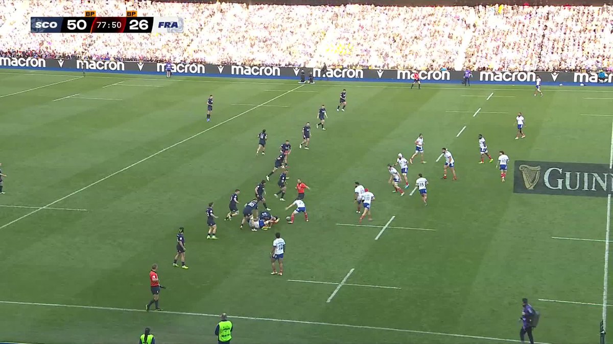 Même constat que lors des trois premiers matches : comment Baptiste Serin peut entrer aussi tard ? Le Toulonnais mérite mieux que ça. Le match est plié à l’heure de jeu. Antoine Dupont aurait pu souffler.