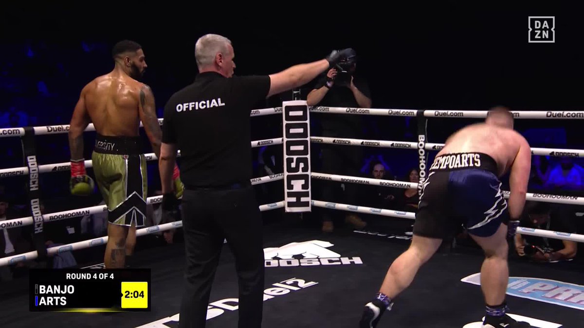 Banjo with a knockdown in the 4th! #MisfitsDuel2 | Live NOW on DAZN ▪️