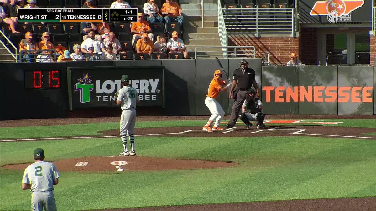 Wind howling in? No problem for Reese! 📺 #GBO // #OTH 🍊
