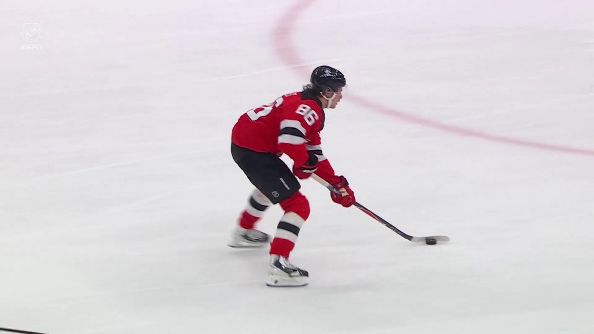 Jack Hughes just loves to score 🚨🚨 📺: ABC