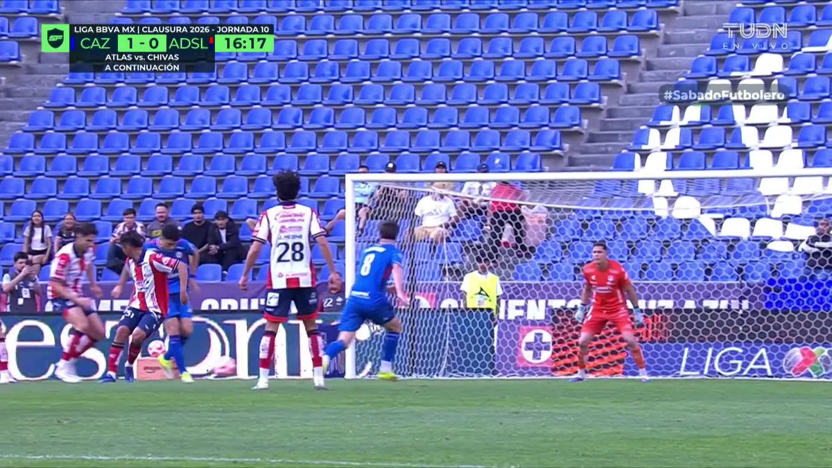 ¡Gooooool de Cruz Azul! 🤩⚽ Tiki taka cementero, jugadón entre Ibáñez y Palavecino, y el mediocampista la mandó a guardar 🚂🔥🔥🔥🔥 #SabadoFutbolero